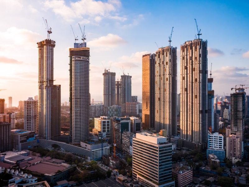 mumbai-skyline-skyscrapers-construction (Large)
